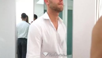 Девушка здорово приняла толстый пенис